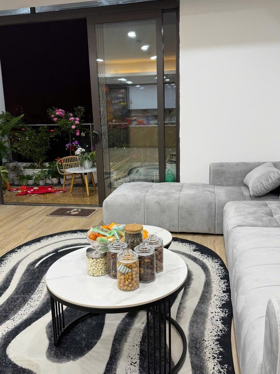 Chính chủ bán căn góc 3PN Goldsilk Vạn Phúc, DT 120m2, sẵn sổ, full nội thất nhập khẩu, giá 7.9 tỷ