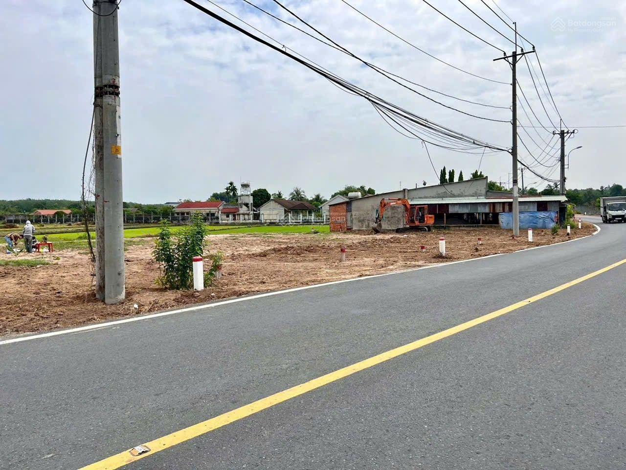 Bán đất mặt tiền đường Tỉnh Lộ 7, Xã An Nhơn Tây, DT=5x30=150m2, giá chỉ có 2,1 tỷ