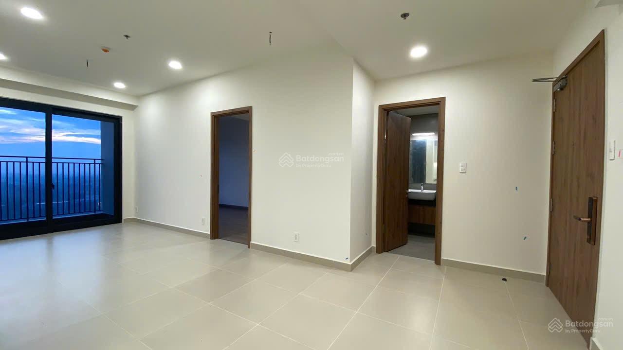 Căn 2PN 2WC 69,5m2 tầng cao view đẹp nhà mới giá 3.5 tỷ rẻ hơn CDT 200 Triệu CC The Glory