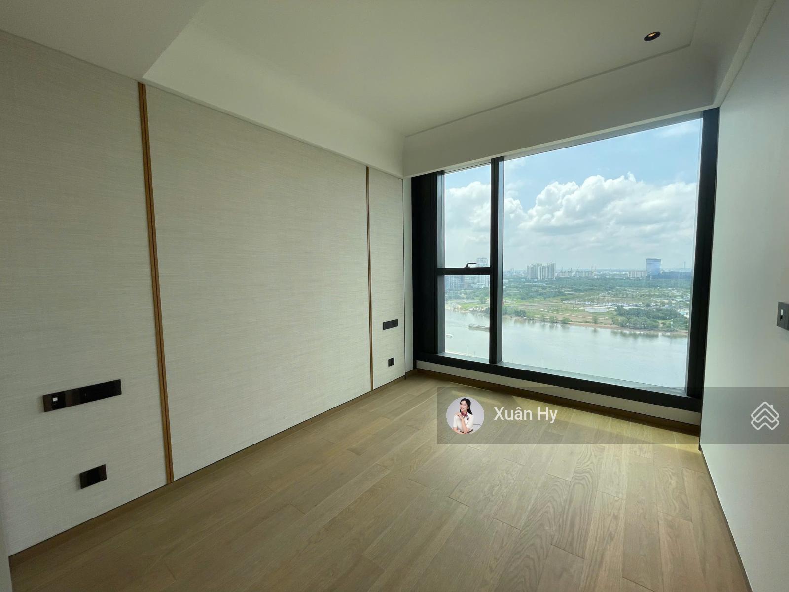 [Giá tốt nhất thị trường] Bán nhanh 3PN Grand Marina, Tòa Sea, 121m2, view sông trực diện, NTCB.