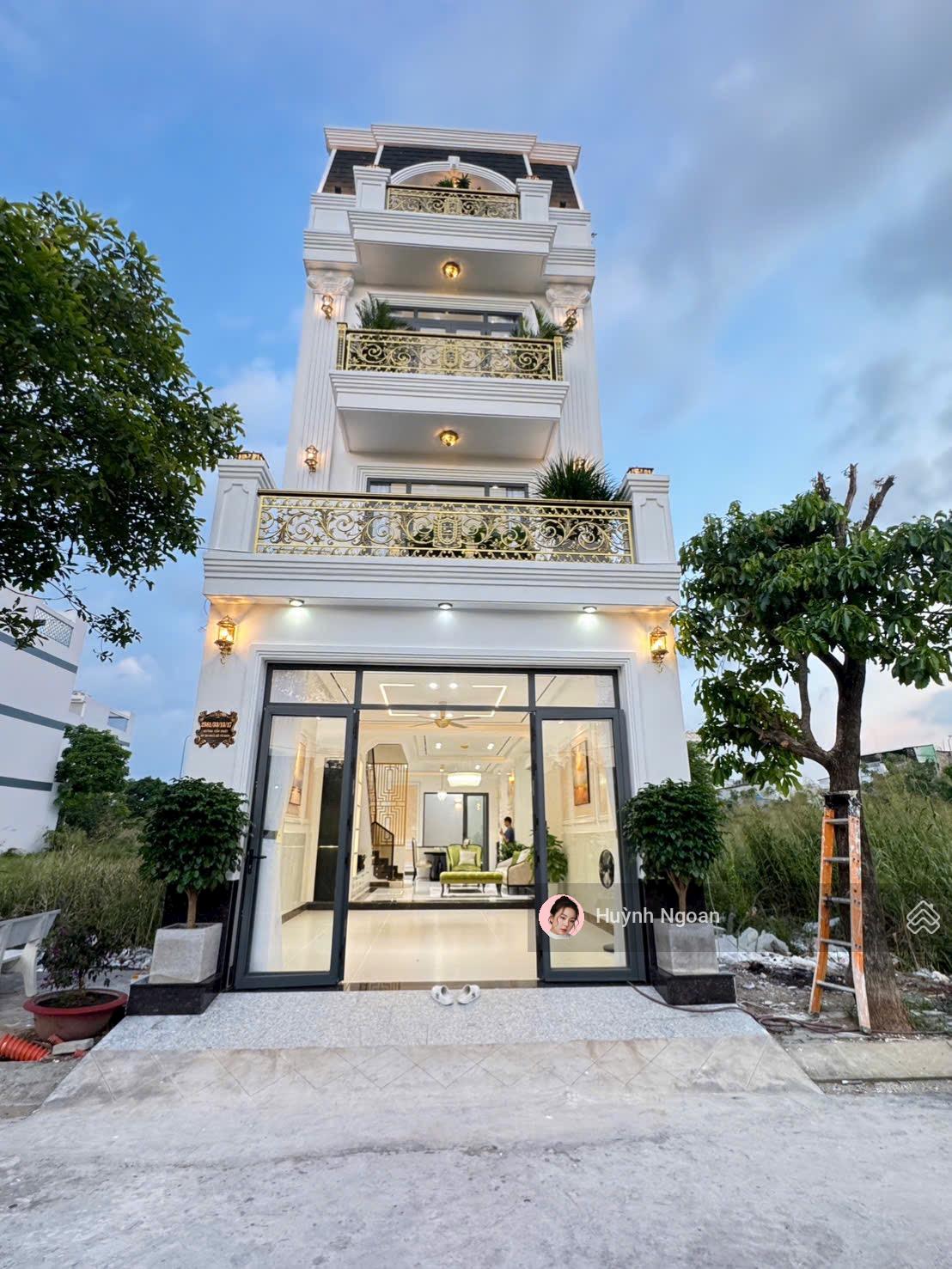 Bán nhà 4lầu full nội thất cao cấp khu dân cư Anh Tuấn Nhà Bè giá 9tỷ800 DT 83m2. LH 0909 519 ***
