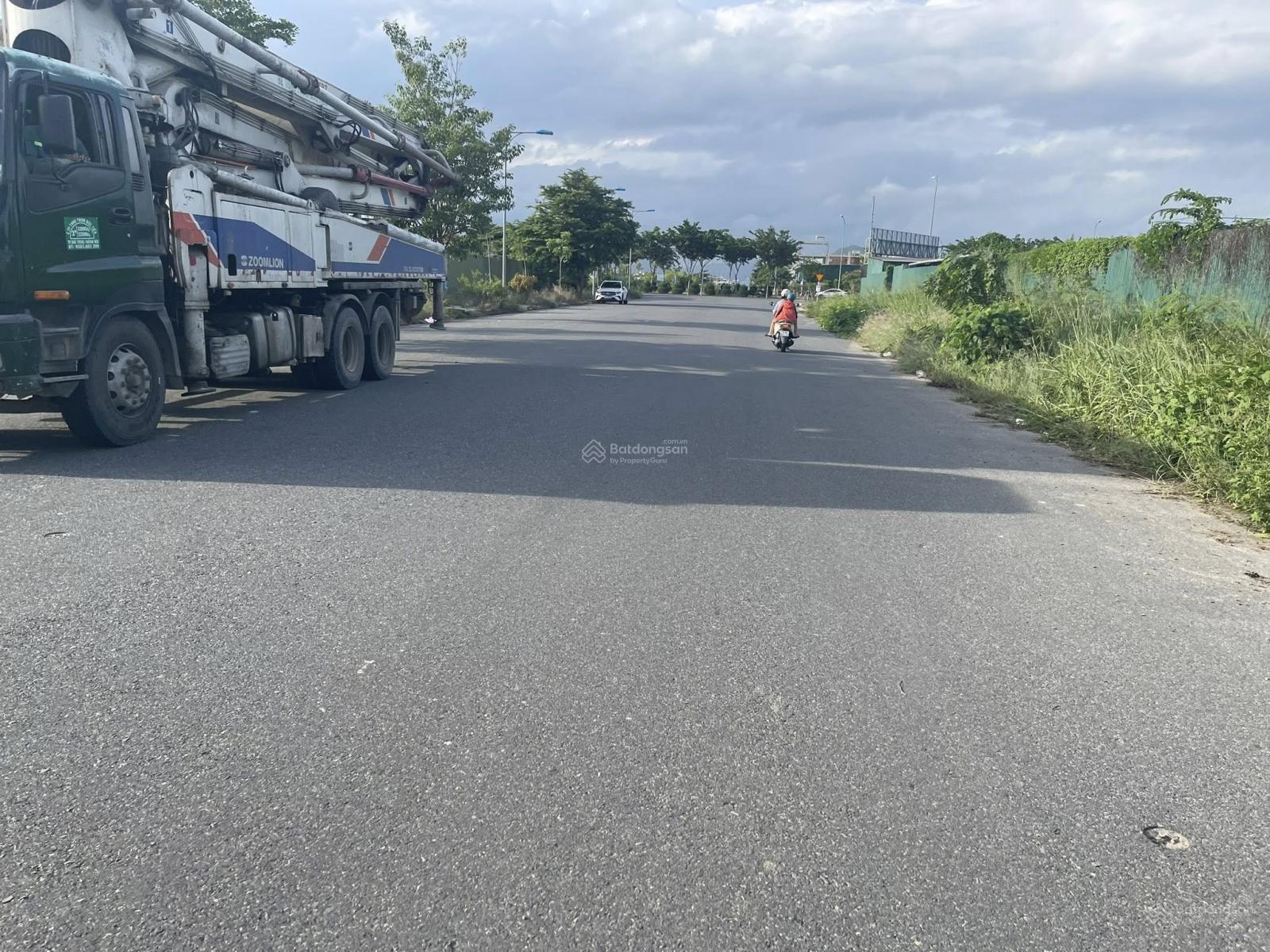 Biệt thự gói 3 Mỹ Gia. DT 195m2 ngang 10m Giá 52.5tr/m2 bao hết LH: 0901 920 *** (LV chính chủ) Biệt thự gói 3 Mỹ Gia. DT 195m2 ngang 10m Giá 52.5tr/m2 bao hết LH: 0901 920 *** (LV chính chủ)