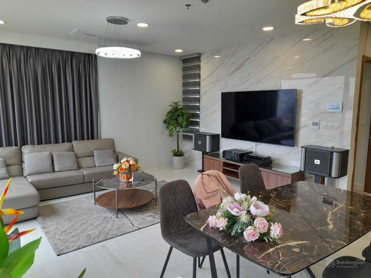 Chủ cho thuê căn 3pn 103m2 full nội thất CC Kingdom 101 giá 27tr ở liền