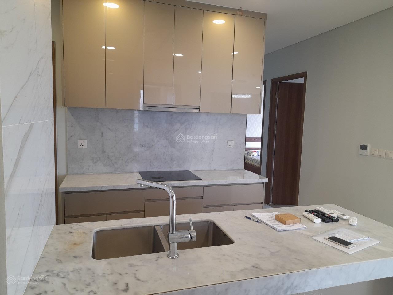 Chủ cho thuê căn 3pn 103m2 full nội thất CC Kingdom 101 giá 27tr ở liền