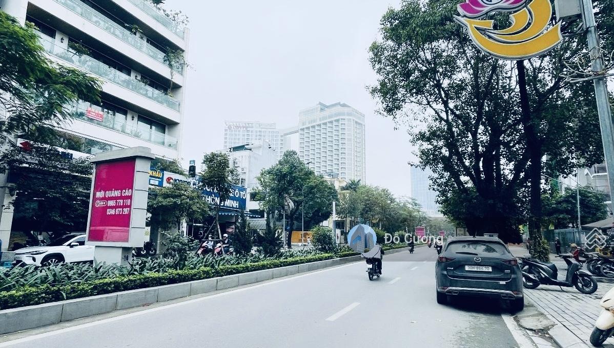 Bán gấp, Bán nhanh nhà mặt phố Lạc Long Quân - 290m2 x nhà C4 giá bán đất + mt 8,2m - 0974 660 ***