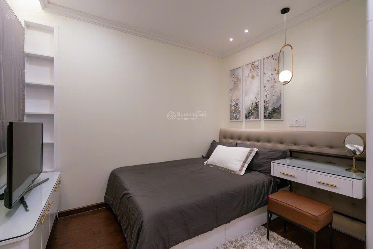 Cần cho thuê nhanh CHCC Park Legend 2PN giá 19tr. Gọi ngay em: 0379 944 *** call/zalo