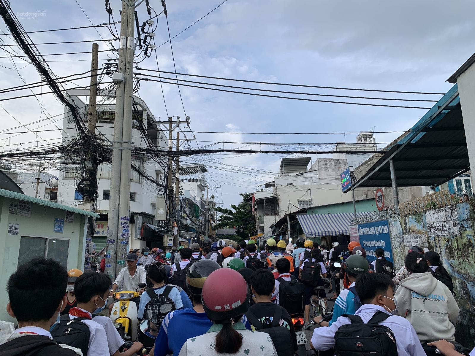 Nhà mặt tiền Chung Thị Minh - HT31 DT 4,5x20m, 3 tấm, ngay cổng sau THCS Nguyễn Huệ