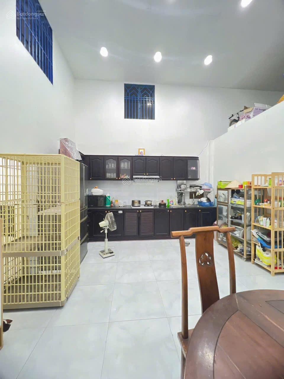 BÁN NHÀ SHR 4,39 tỷ LÔ NHÌ HẺM 237 NGUYỄN BÌNH XÃ ,PHÚ XUÂN ,NHÀ BÈ
Dt: 4,2 x 13m (nở hậu L 6,1m) BÁN NHÀ SHR 4,39 tỷ LÔ NHÌ HẺM 237 NGUYỄN BÌNH XÃ ,PHÚ XUÂN ,NHÀ BÈ
Dt: 4,2 x 13m (nở hậu L 6,1m)