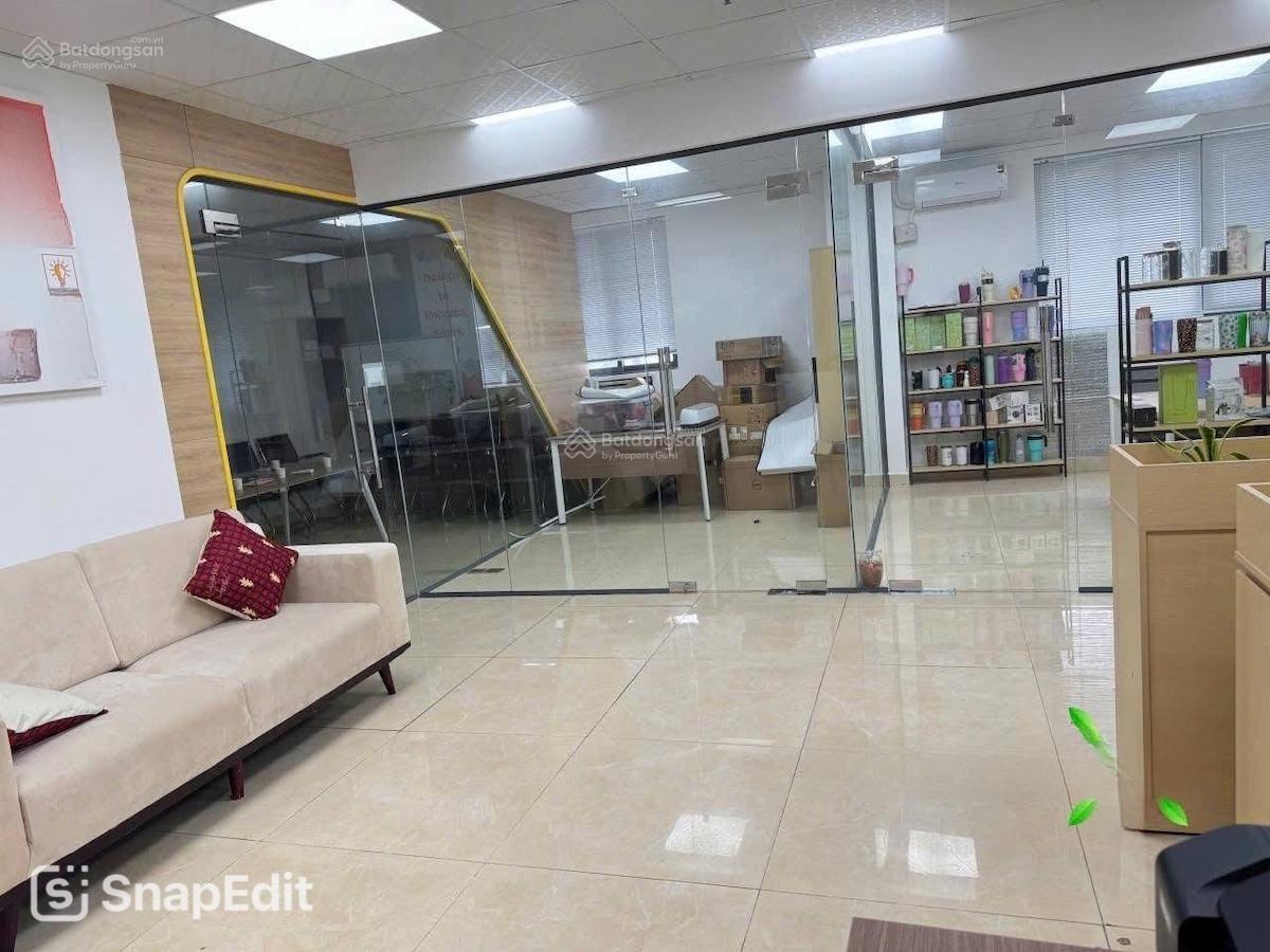 Cho thuê VP ngay Cầu Bông. DT: 170m2. Giá: 50 triệu/tháng có nội thất