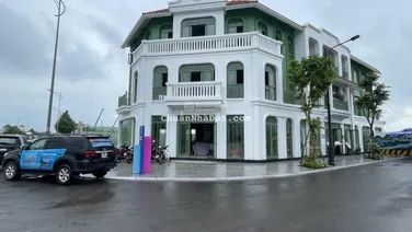 Căn góc nhà phố đối diện chung cư Sunworld, 40 tòa chung cư, dt 100m2, xây 3,5 tầng, giá 9,8 tỷ