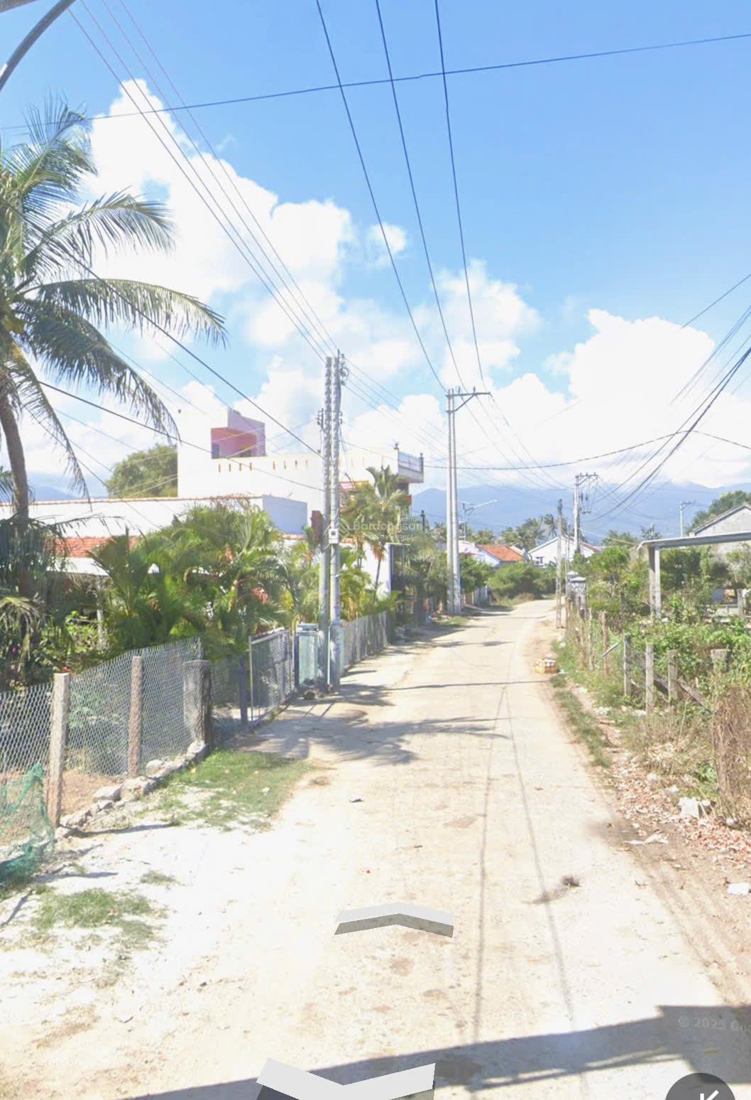 Đất đẹp Vạn Ninh - Vân Phong - Khánh Hoà. DT 880m2 ngang 14m (200m2 thổ). Giá 3,9tỷ. Cách biển 1km