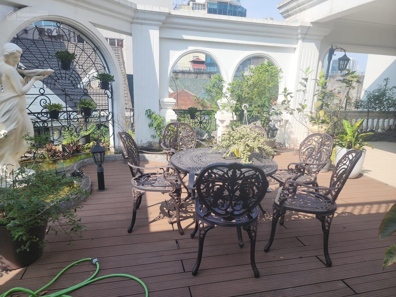 Chính chủ cần bán BT làng quốc tế Thăng Long Cầu Giấy DT 200m2 xây 5 tầng đường 20m giá 99 tỷ Chính chủ cần bán BT làng quốc tế Thăng Long Cầu Giấy DT 200m2 xây 5 tầng đường 20m giá 99 tỷ