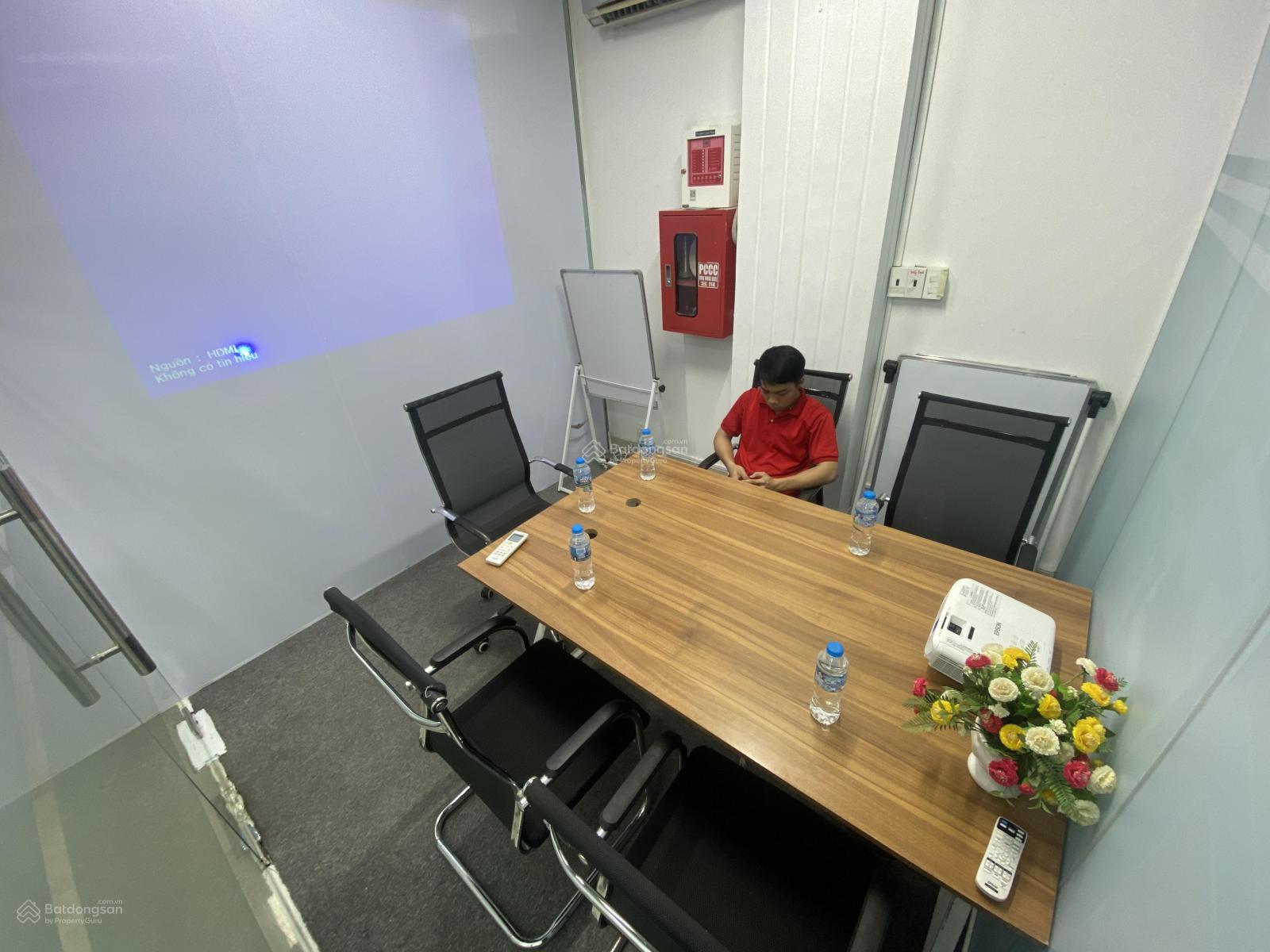 Văn phòng cho giám đốc sẵn bàn ghế trọn gói 03 triệu - tặng 01 bảng tên