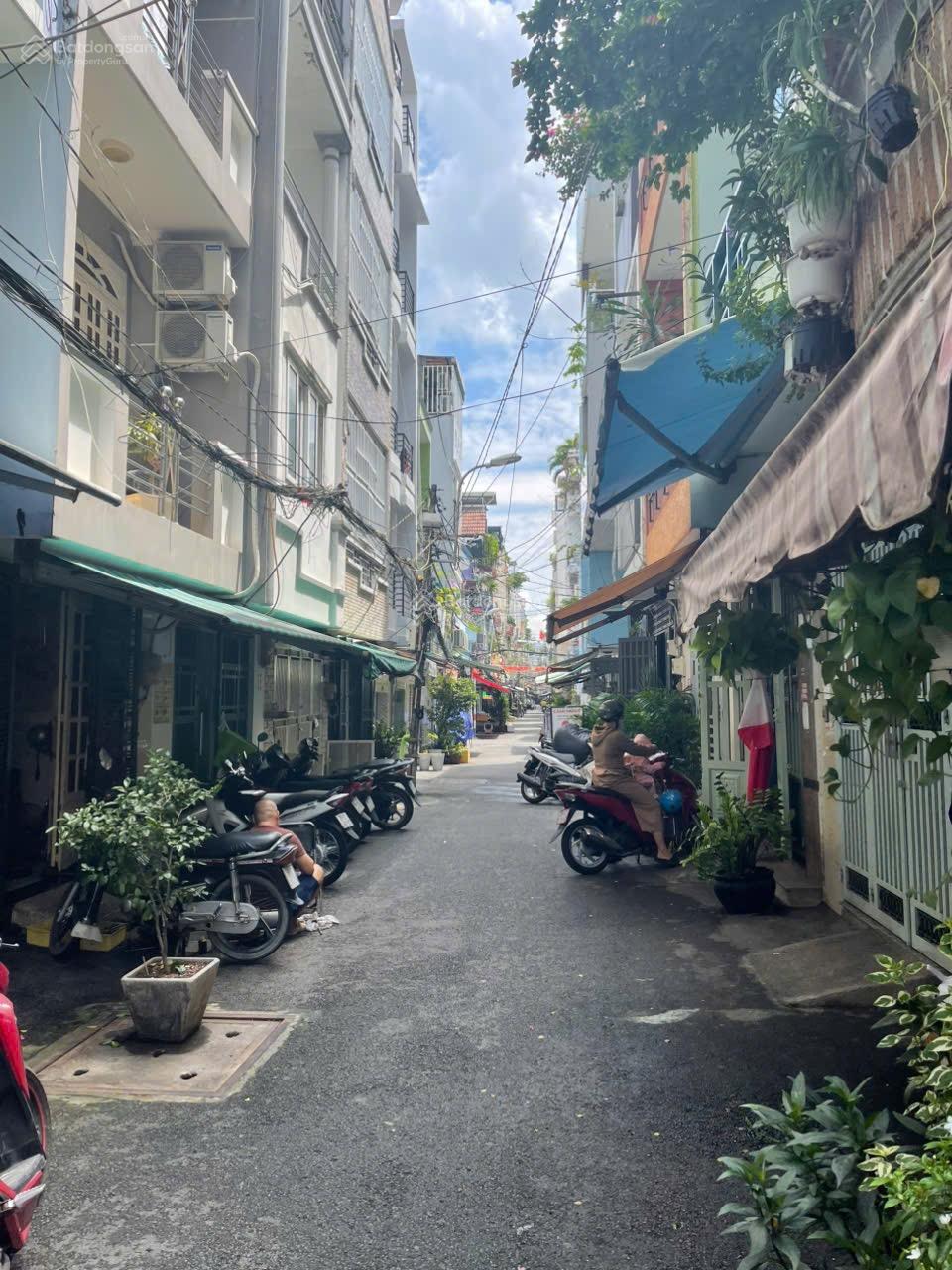 BÁN NHÀ 4 TẦNG 3 PHÒNG NGỦ MẶT TIỀN ĐƯỜNG SỐ 6M QUẬN 4