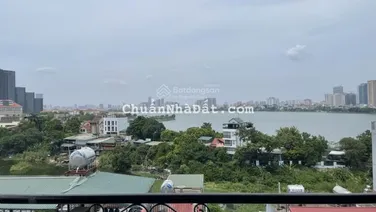Bán toà nhà 9 tầng lô góc dt 131m2, mt 9m view Hồ Tây đẹp