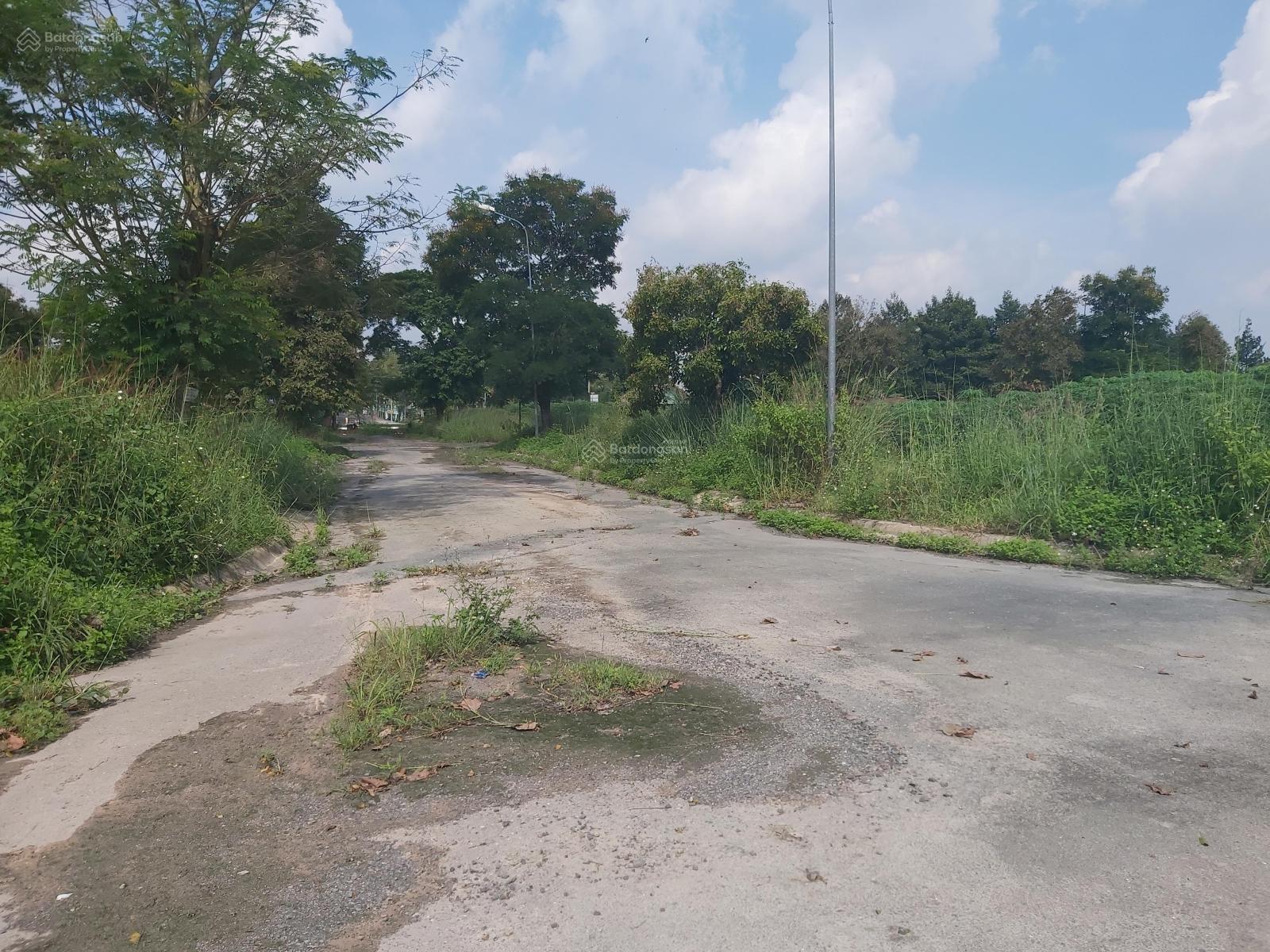 Cần bán đất nền nhà phố diện tích 152.5m2 mặt sau đường Nguyễn Văn Cừ Xã Phước An tỉnh Đồng Nai