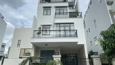 Cho thuê căn Villa hầm trệt 3 lầu Full Nội thất KDC Mystery Hưng Thịnh