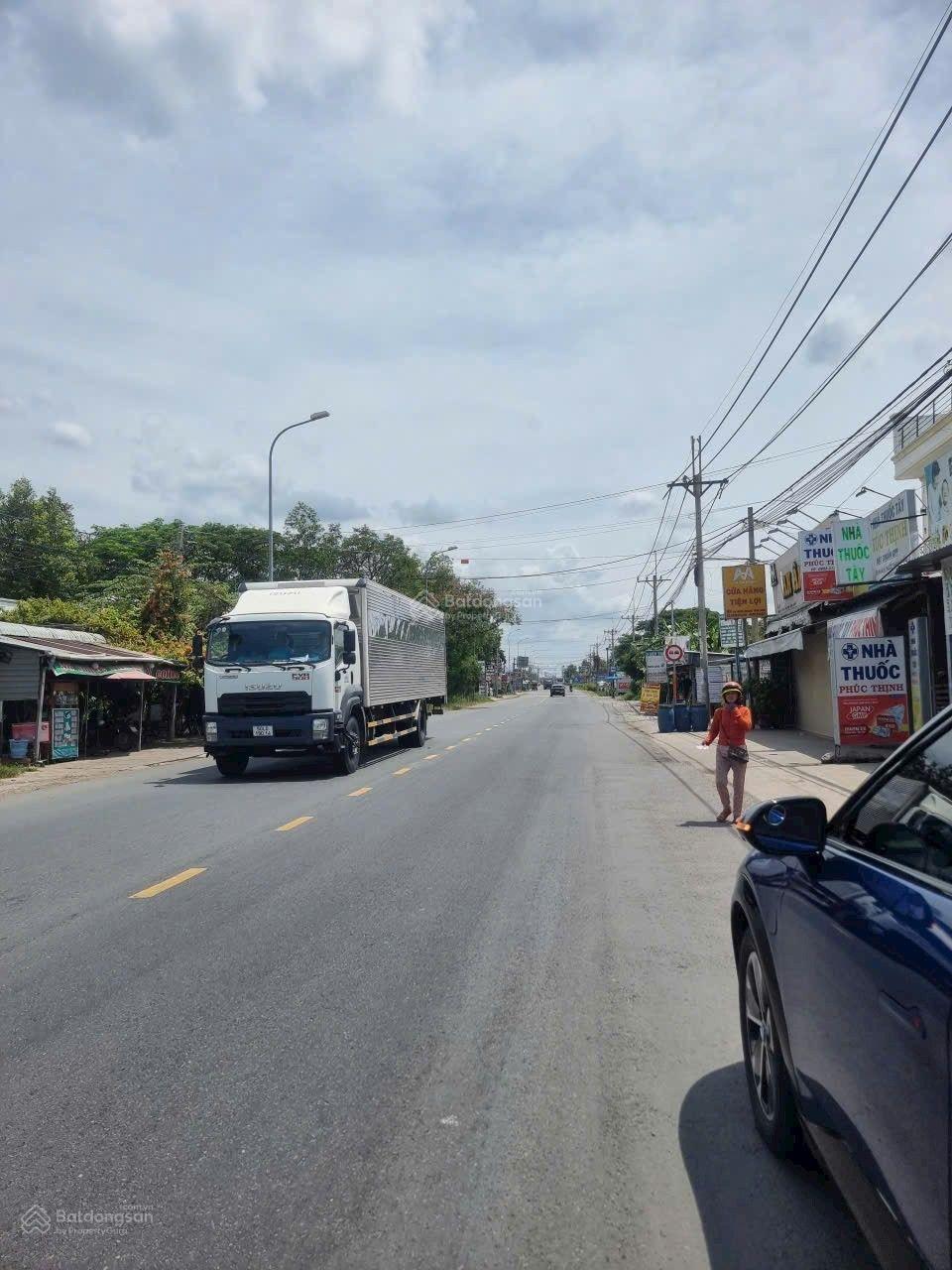 Bán đất mặt tiền đường Tỉnh lộ 8 Xã Tân An Hội, ngang 19,5m x 50m có 150m2 thổ, giá chỉ 11 tỷ