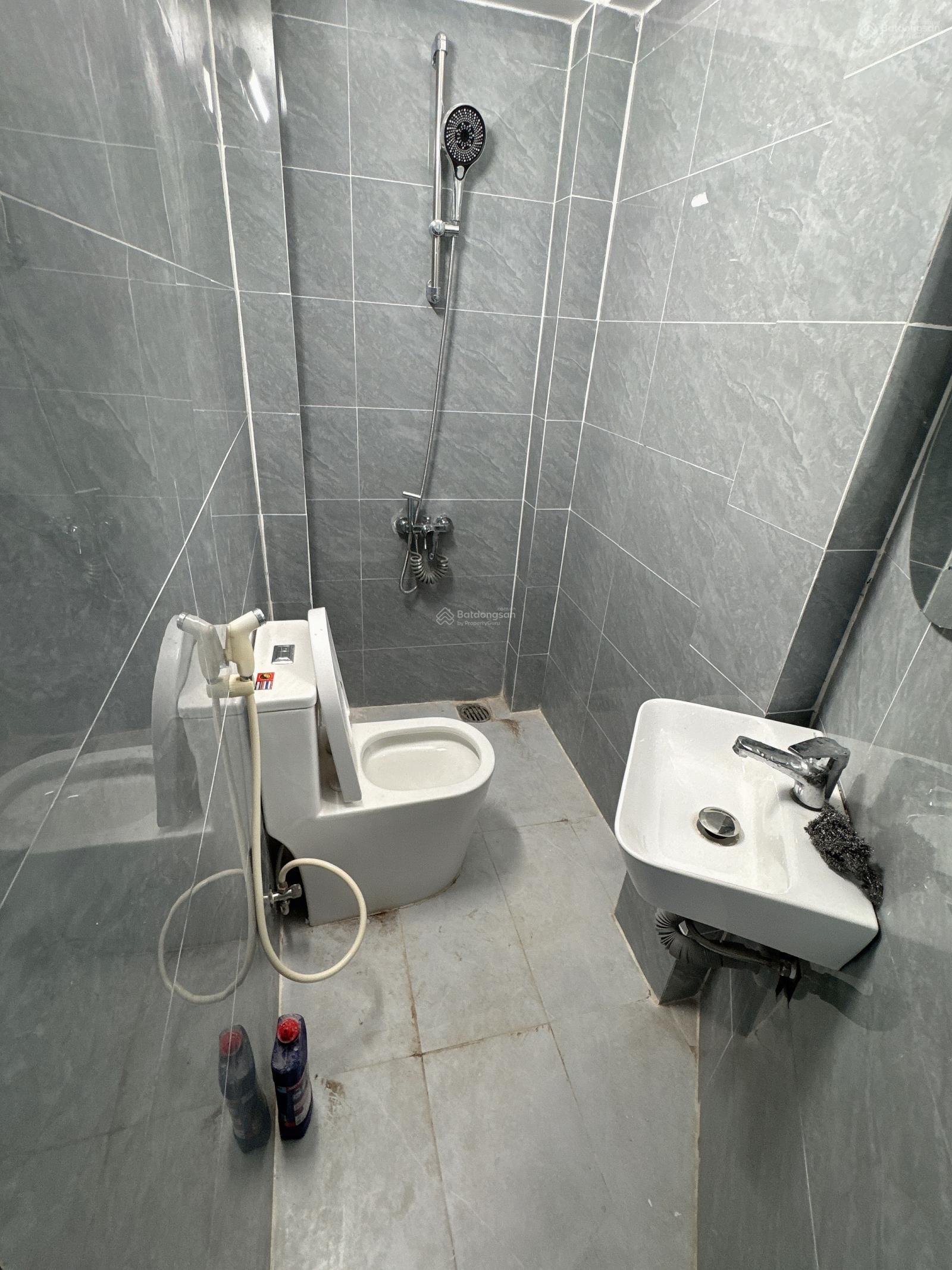 Hẻm 4m - nhà đẹp 5 tầng Hoàng Diệu Phú Nhuận 51m2 - 5PN nhà mới xây full nội thất - nở hậu - giá 8