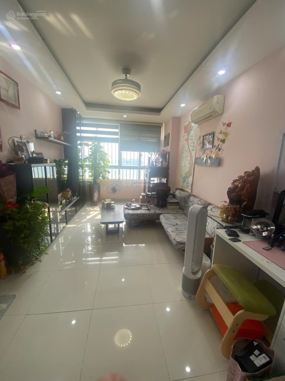 Bán căn hộ cộng Hoà Plaza Tân Bình. 4,730. Full NT. Nhà đẹp ở ngay 0932 834 ***