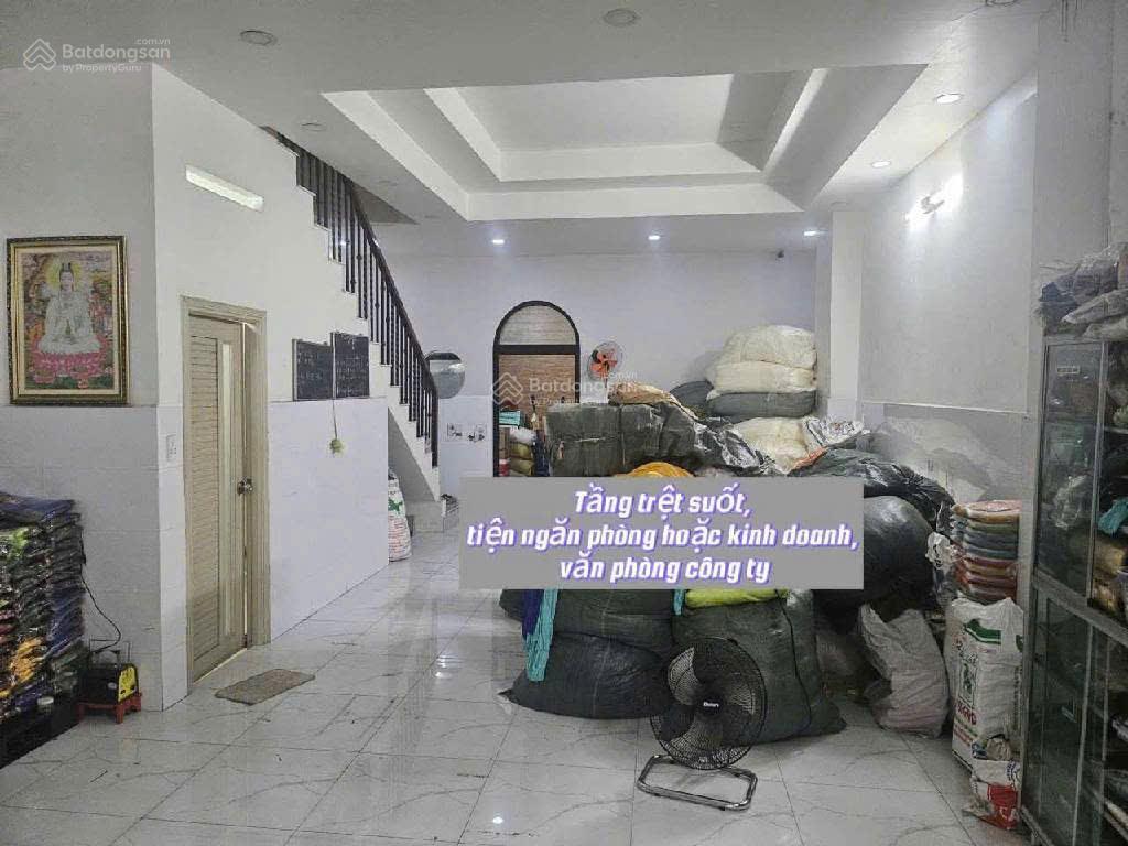 Bán nhà sát khu Tên Lửa 2 tầng 6 x 18,5m chỉ nhỉnh 8 tỷ hơn