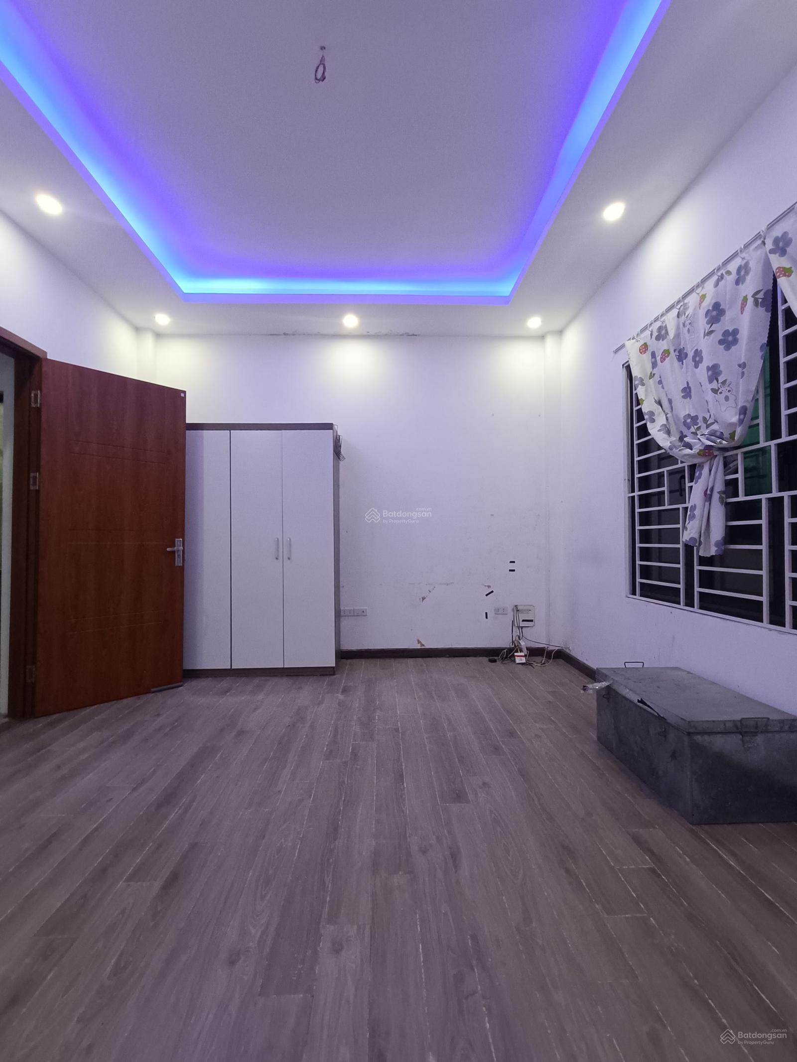 Rẻ nhất Mễ Trì chỉ hơn 7Tỉ bán nhà 5 tầng 36M2 - 5M ra ô tô - dân xây chắc chắn - tặng nội thất.