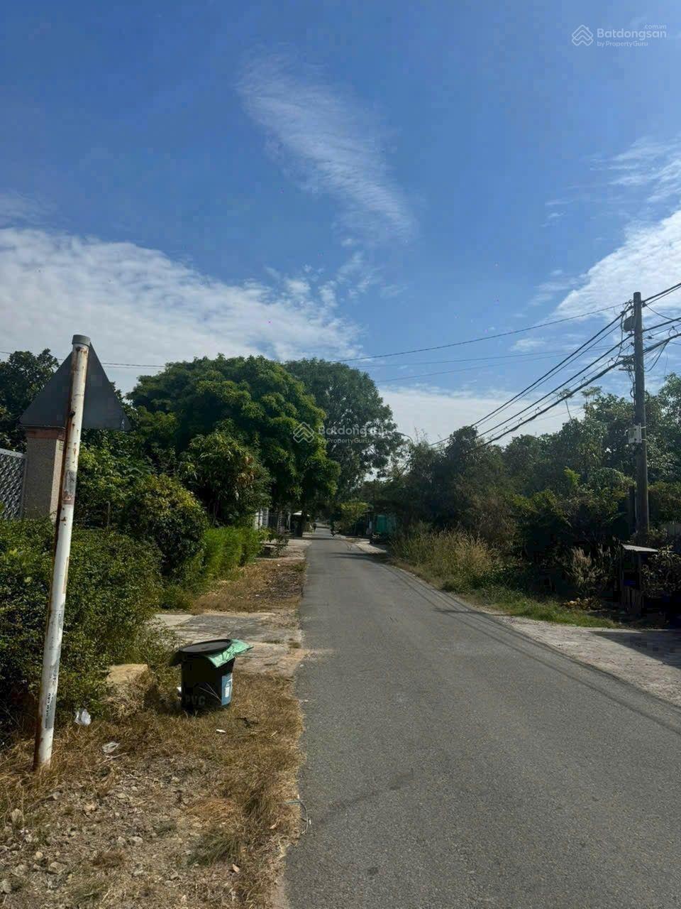 Bán Đất MT đường 489 xã phạm văn cội DT : 25 * 52m=1372m nở hậu có 433m Thổ cư giá chỉ có 9 tỷ