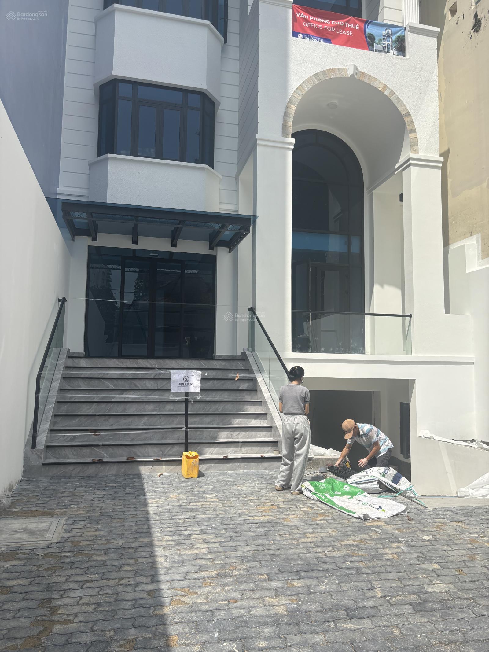 Bán 105 tỷ hoặc cho thuê 220tr tòa nhà mặt tiền vip 9 Lam Sơn, Phường 5, Phú Nhuận