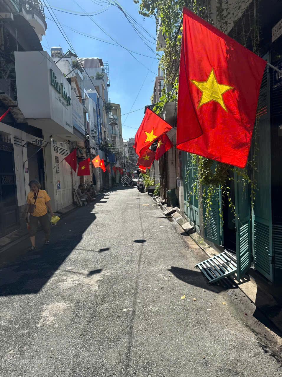 **Bán nhà HXH Cách Mạng Tháng Tám** phường 7, Tân Bình; 4 x 11m - hơn 7 tỷ