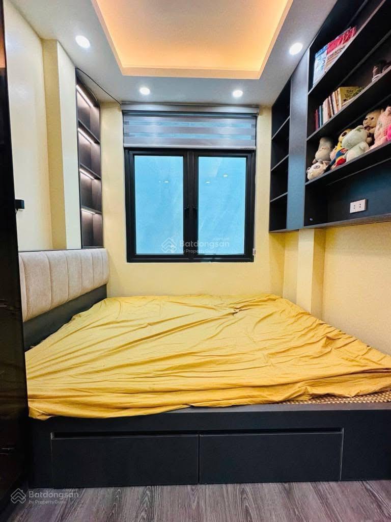 Bán nhà phố Nguyễn Lương Bằng. Dt:32m/4 tầng. Cách ô tô 30m. Nhà đẹp. Dân trí cao. Giá :6,7 tỷ Bán nhà phố Nguyễn Lương Bằng. Dt:32m/4 tầng. Cách ô tô 30m. Nhà đẹp. Dân trí cao. Giá :6,7 tỷ