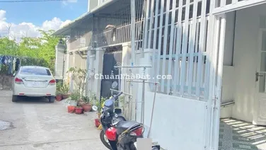 NHÀ 1 LỬNG GẦN CHỢ HƯNG LONG DỌN VÀO Ở NGAY. DT: 4x12.5 (50m).