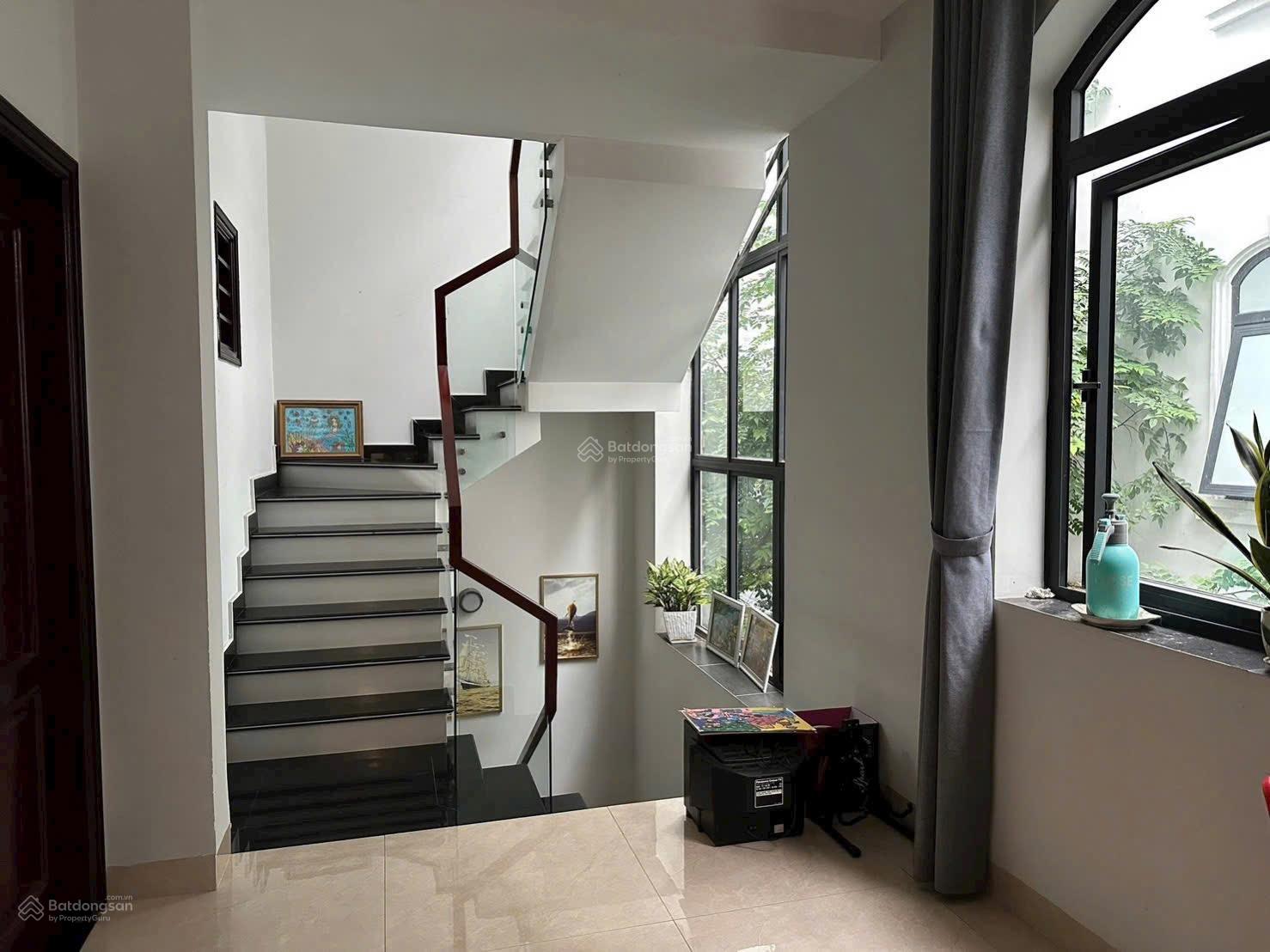 Siêu phẩm song lập 144m, hoàn thiện Full nội thất. Hoàn thiện tâm huyết, vị trí VIP