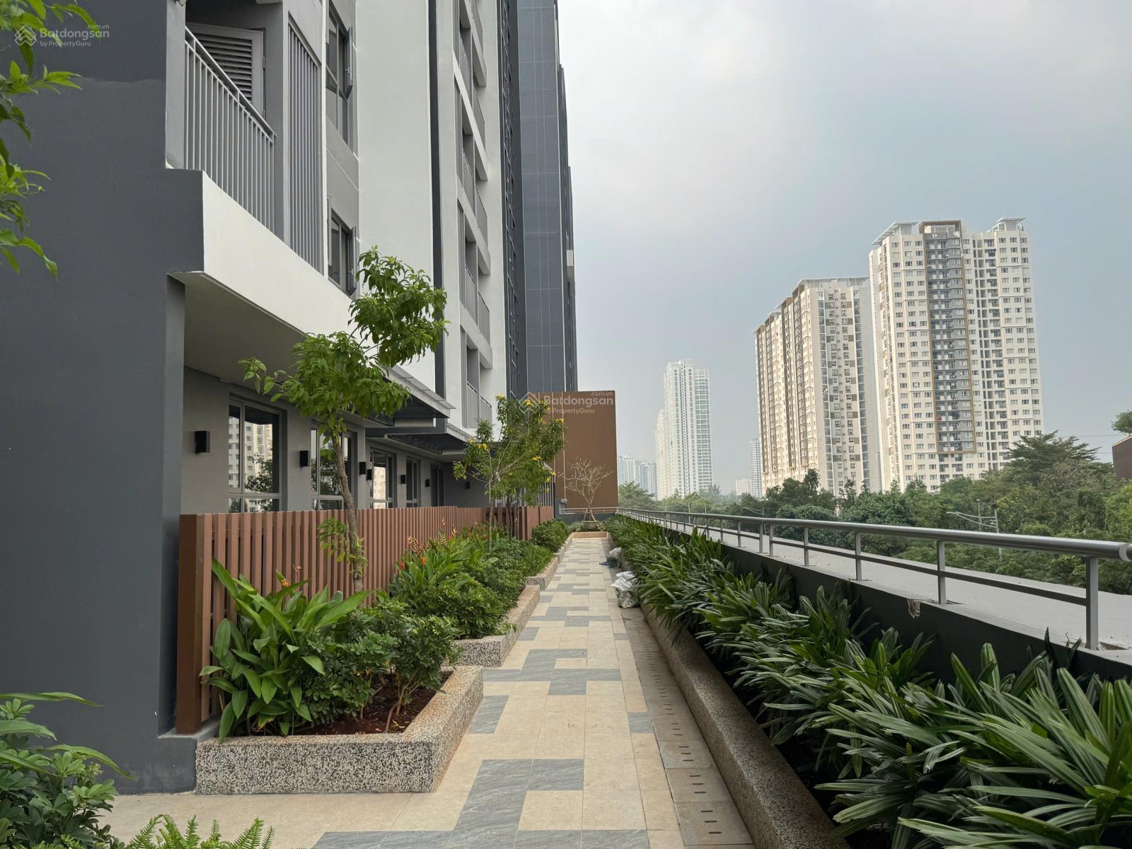 Bán căn hộ sân vườn 85m2 Giá 6,7 tỷ LH 0934 013 *** Giang