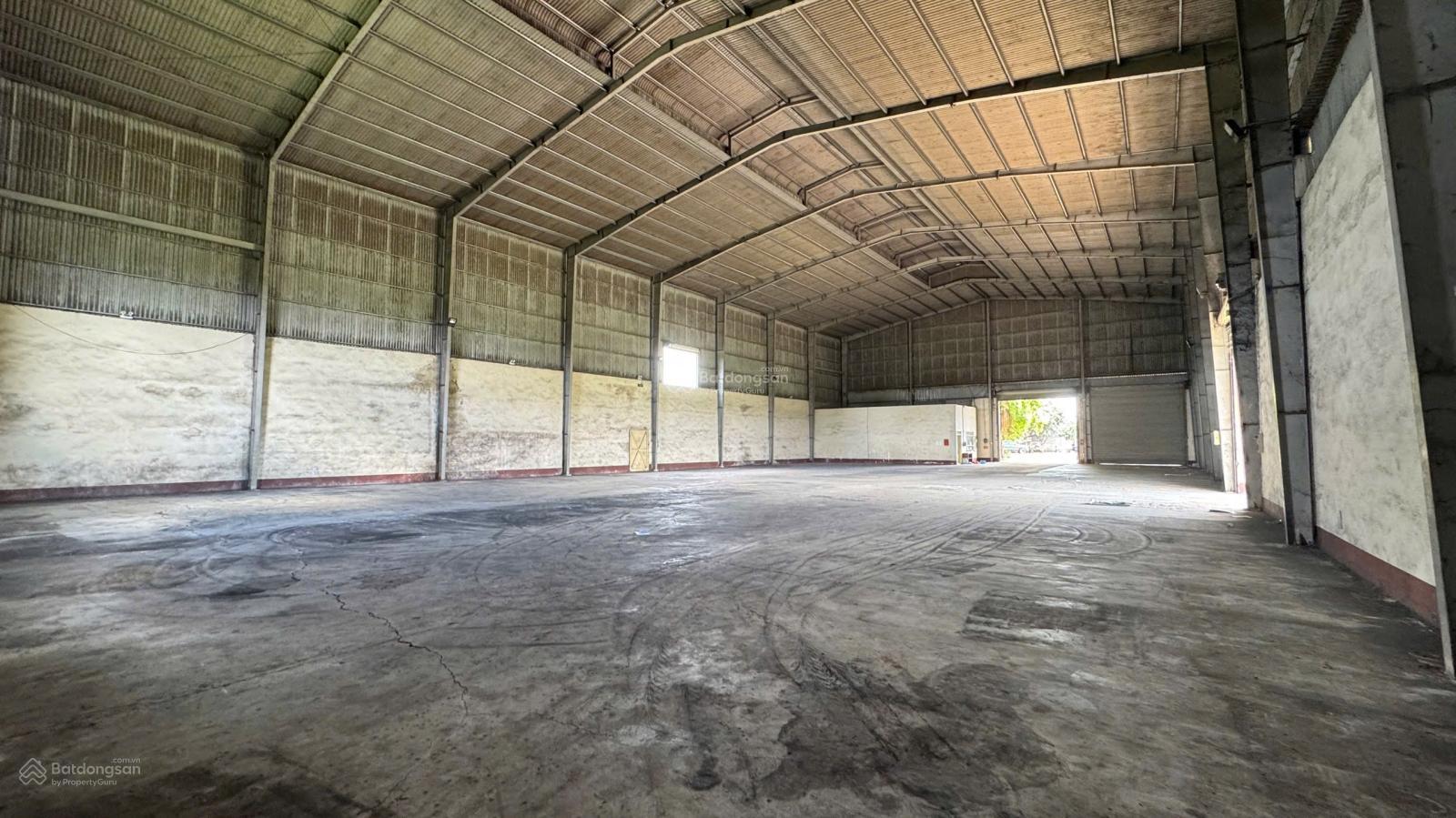 Cho thuê kho 1500m2 sân bãi 1800m2 vành đai Cưebur BMT có điện 3 pha Cho thuê kho 1500m2 sân bãi 1800m2 vành đai Cưebur BMT có điện 3 pha