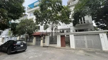 Bán căn biệt thự Vườn Đào ở khu D5 tuyệt đẹp, gara để 3 ô tô, view nhìn ra vườn hoa, gần lotte