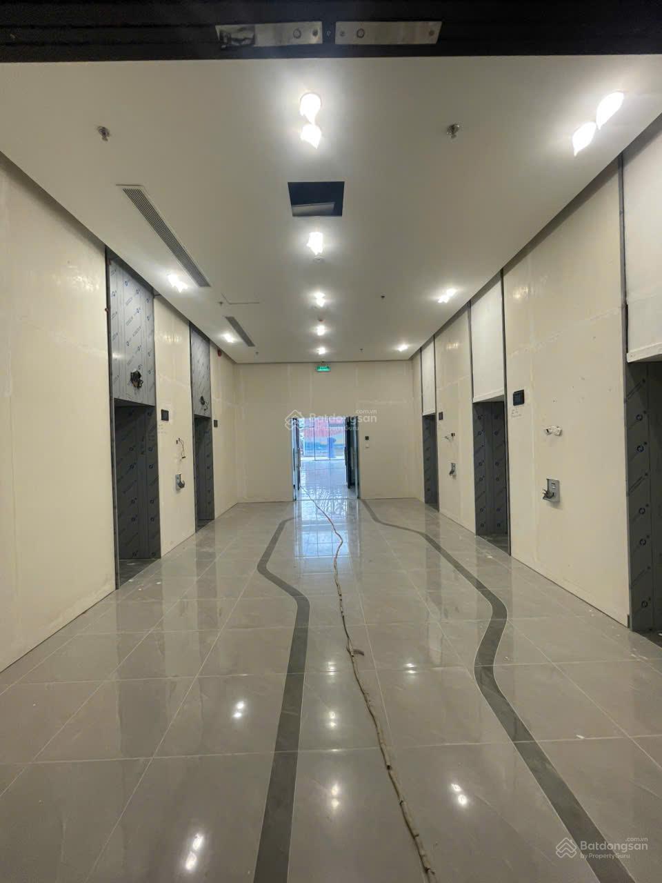 BQL cho thuê VP tại Rox Tower Hồ Tùng Mậu, DT linh hoạt 100,200,300,1000m2. Giá thuê từ 200k/m2/th BQL cho thuê VP tại Rox Tower Hồ Tùng Mậu, DT linh hoạt 100,200,300,1000m2. Giá thuê từ 200k/m2/th