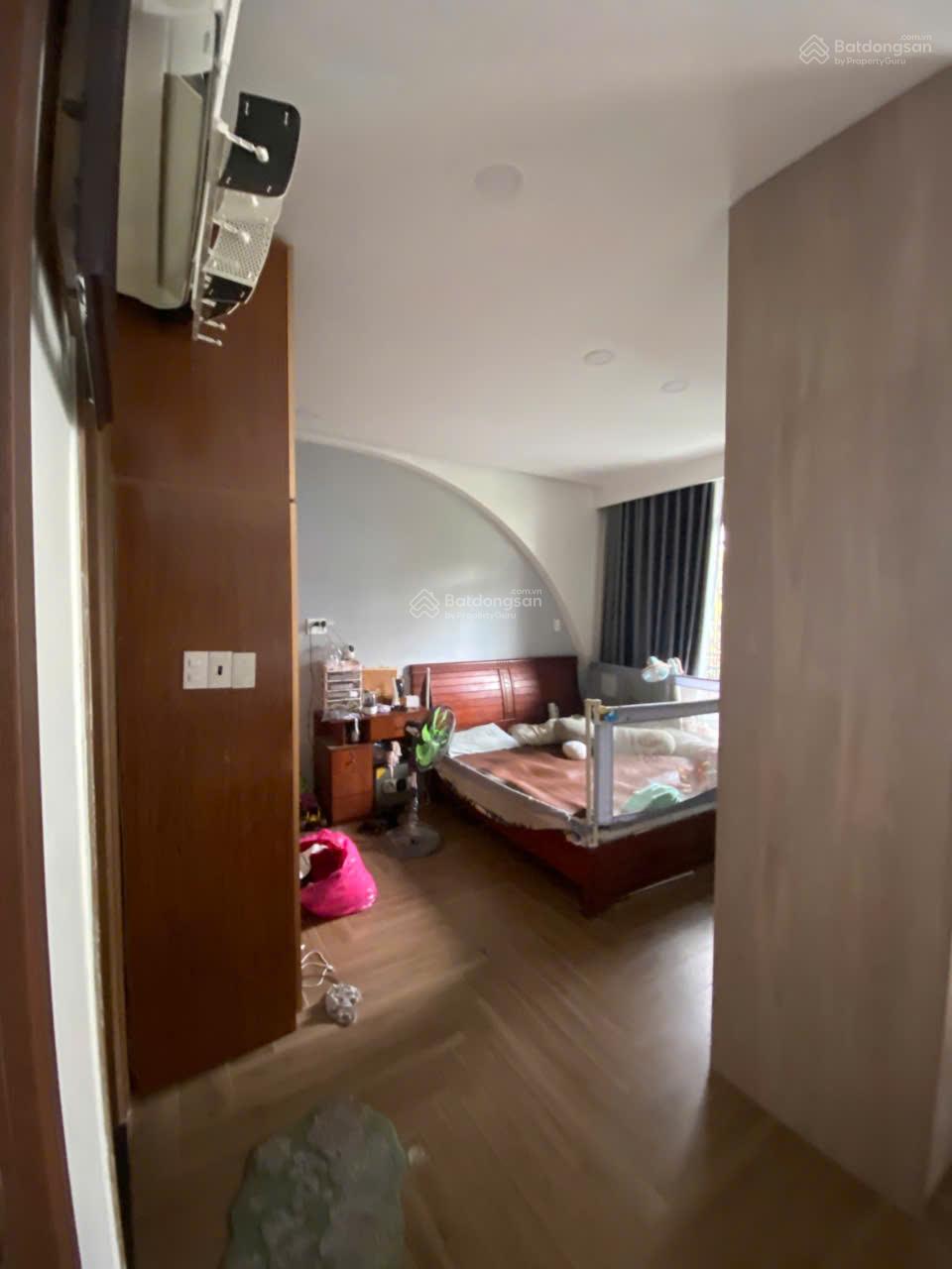 Biệt thự siêu đẹp - đường Tân Quý - gần Aeon Mall - căn góc thoáng