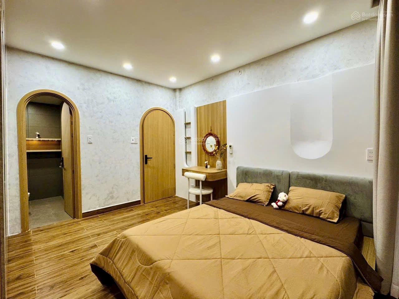 CHO THUÊ NHÀ NGUYÊN CĂN TRƯỜNG SA-5 TẦNG-FULL NỘI THẤT- 25TR/THÁNG.