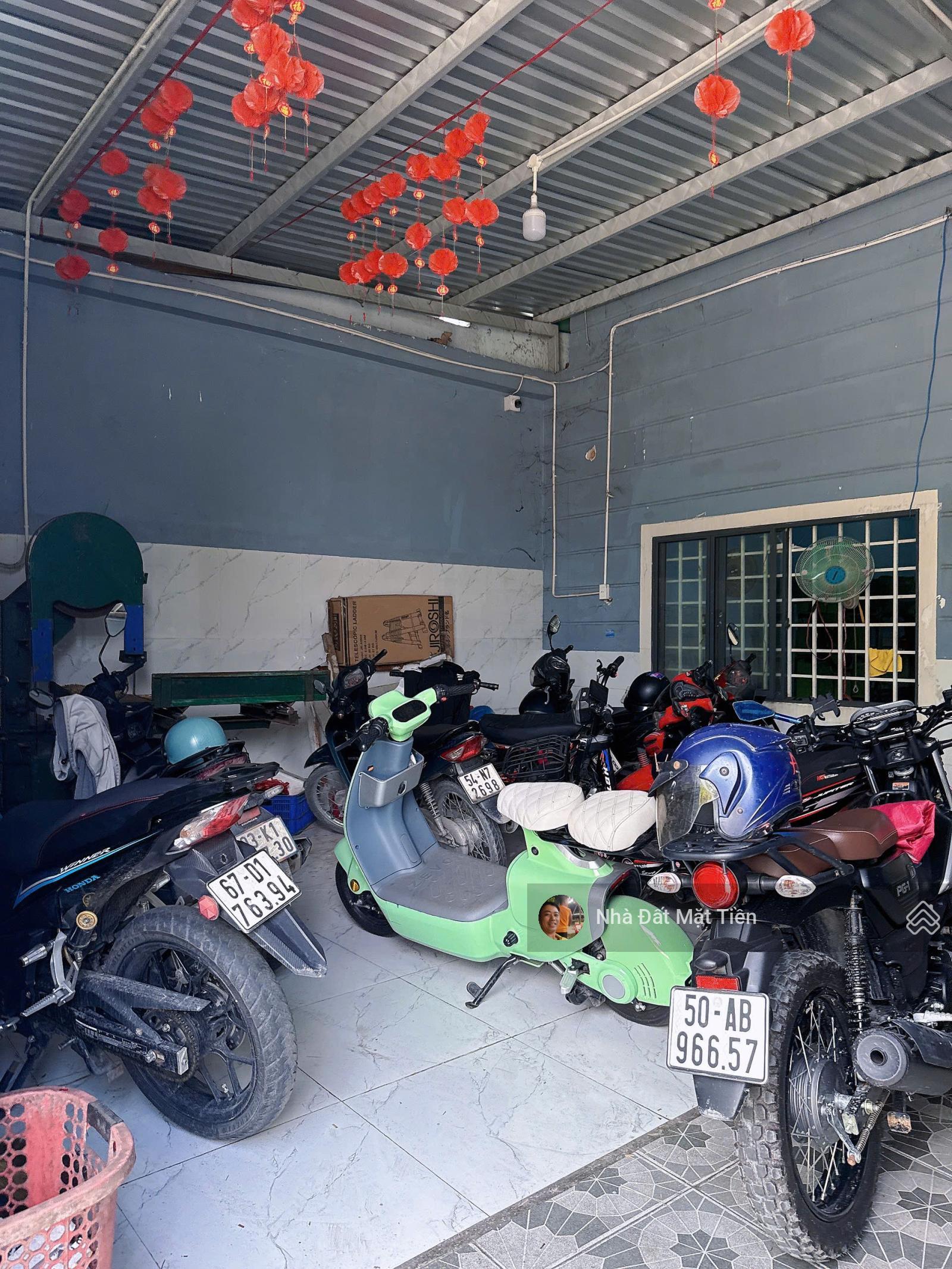 Bán nhà xưởng DT 420m2, mặt tiền Nguyễn Thị Sáu, gần chợ Đại Hải Hóc Môn