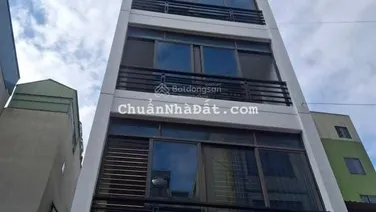 Phân lô vỉa hè, bán tòa nhà văn phòng 7 tầng thang máy, cổng Đồng la Khê.