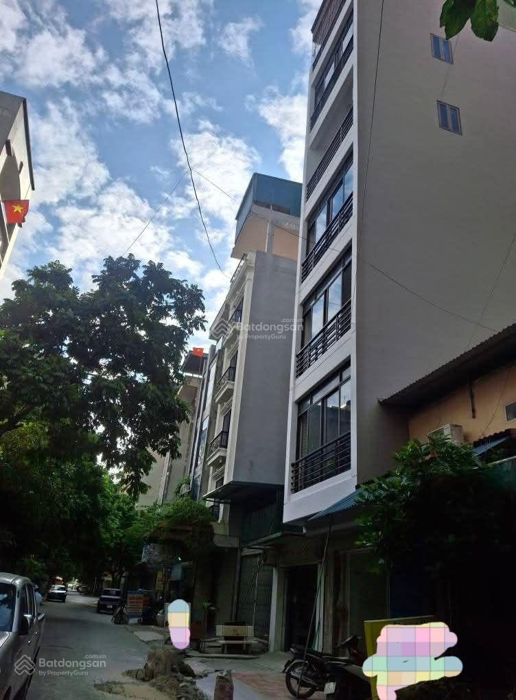 Phân lô vỉa hè, bán tòa nhà văn phòng 7 tầng thang máy, cổng Đồng la Khê.