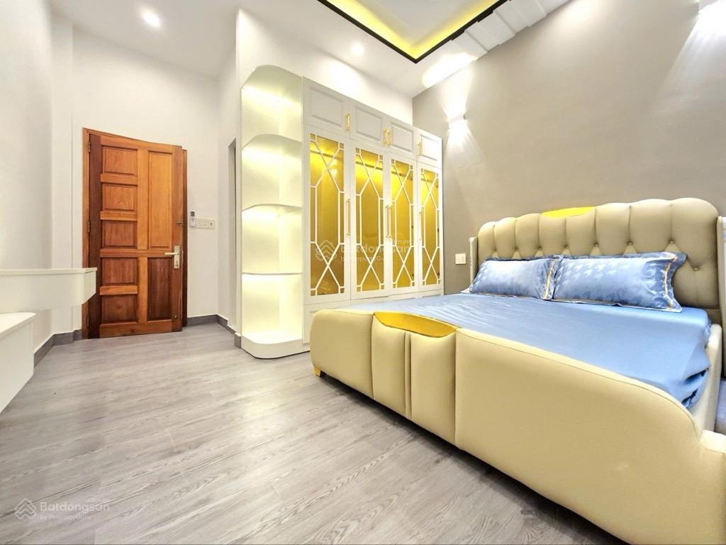 Nhà mới đón Tết, HXH, 3 tầng, 60m2, nở hậu, full nội thất, gần Nam Long Phú Thuận, hơn 7 tỷ