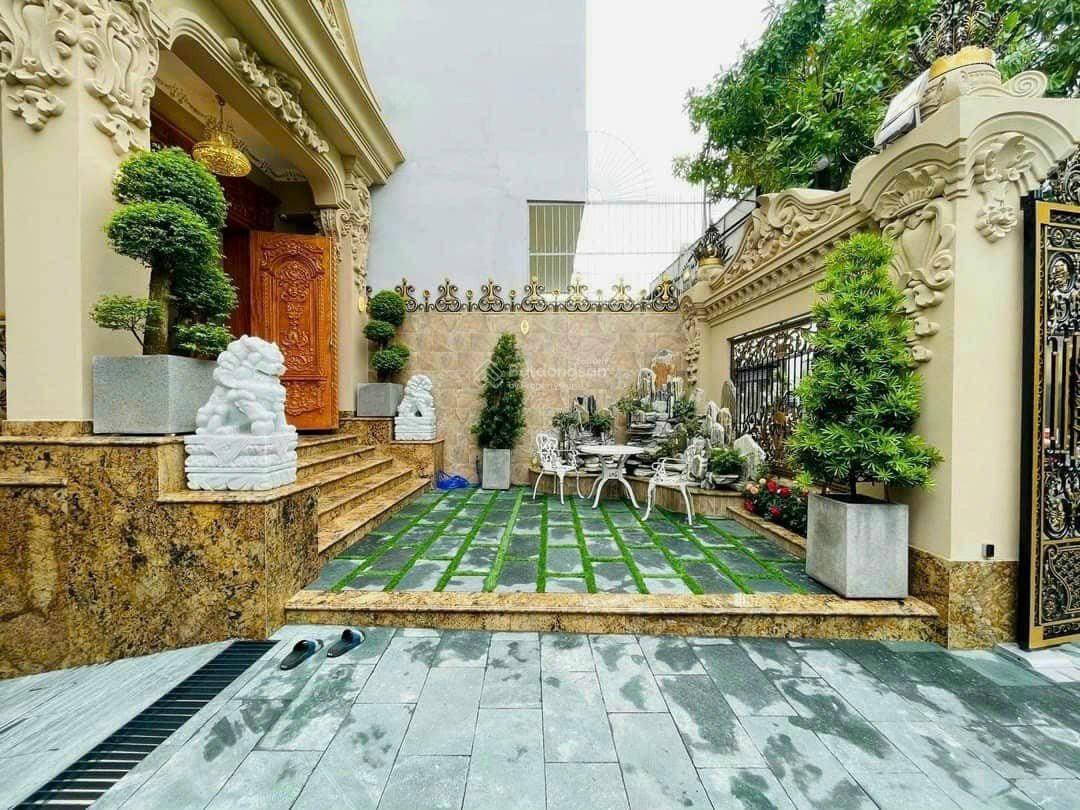 Siêu sản phẩm mặt tiền Nguyễn Quang Bích Quận Tân Bình. 8m x 25m. CTXD hầm 7 tầng. Giá 28 tỷ Siêu sản phẩm mặt tiền Nguyễn Quang Bích Quận Tân Bình. 8m x 25m. CTXD hầm 7 tầng. Giá 28 tỷ