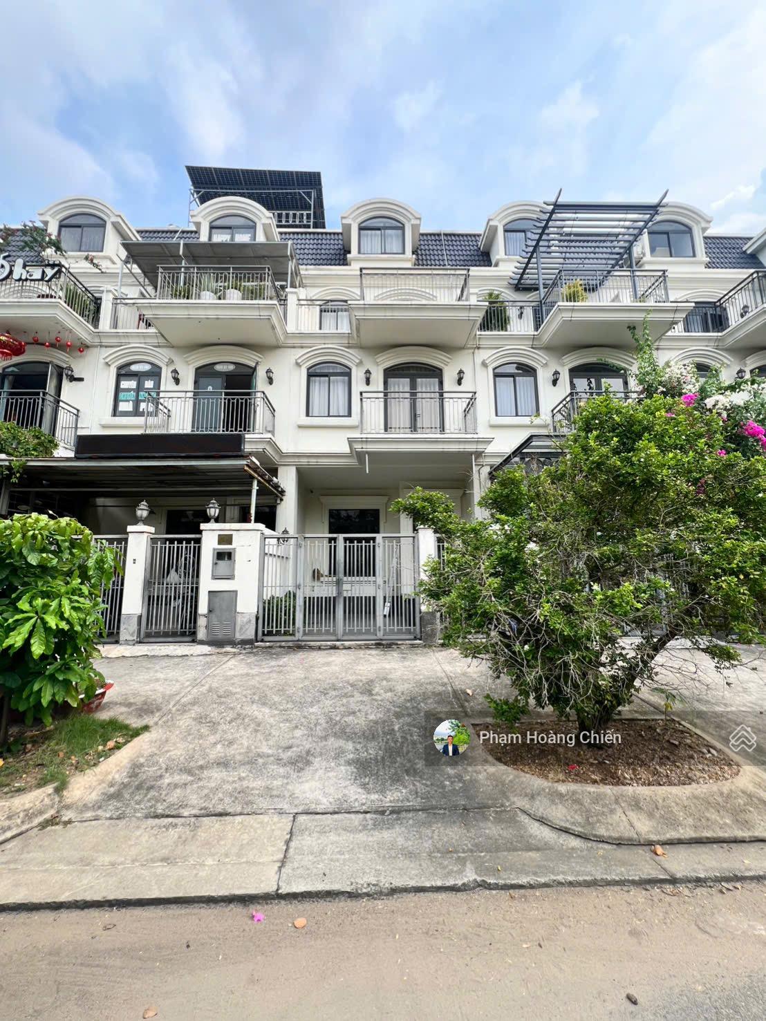 Cho thuê nhà phố view hồ, đường 25m Lakeview City giá 27 triệu DT 5x20m hoàn thiện cơ bản máy lạnh Cho thuê nhà phố view hồ, đường 25m Lakeview City giá 27 triệu DT 5x20m hoàn thiện cơ bản máy lạnh