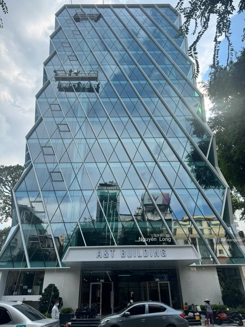 Chỉ 275 tỷ sở hữu ngay khuôn đất có 1 - 0 - 2 -Hai MT Ung Văn Khiêm 32 x 50 m, GPXD 2 hầm 12 tầng