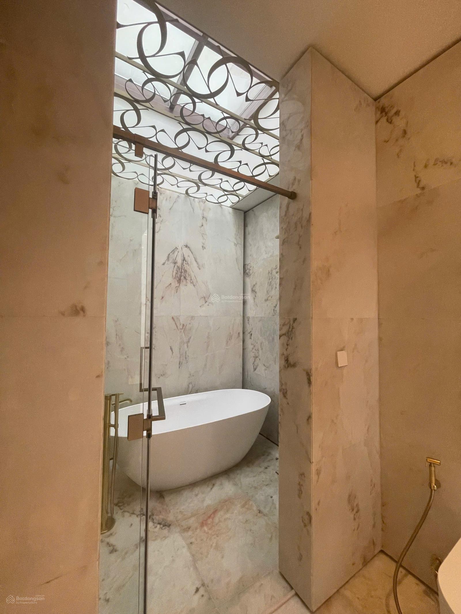 Cực Hiếm! Bán Dinh Thự đẹp tại The Rivus Elie Saab. Giá bán 195 tỷ, Với 560 m2 +Tầm View tuyệt đẹp.