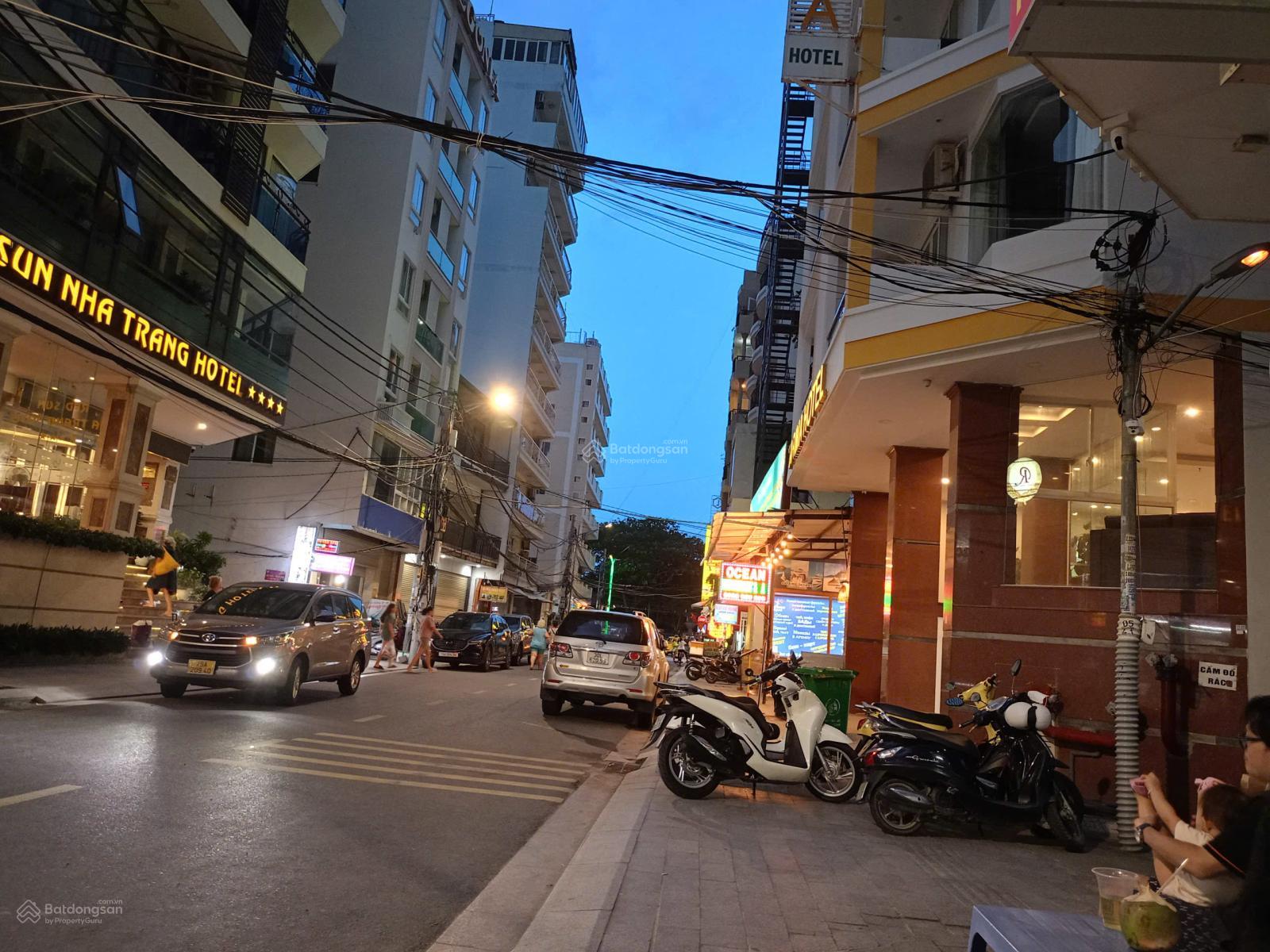 Bán lô đất xây khách sạn, hẻm 96 đường Trần Phú, Nha Trang. DT 198m2 ngang 6,3m (nở hậu). Giá 70tỷ