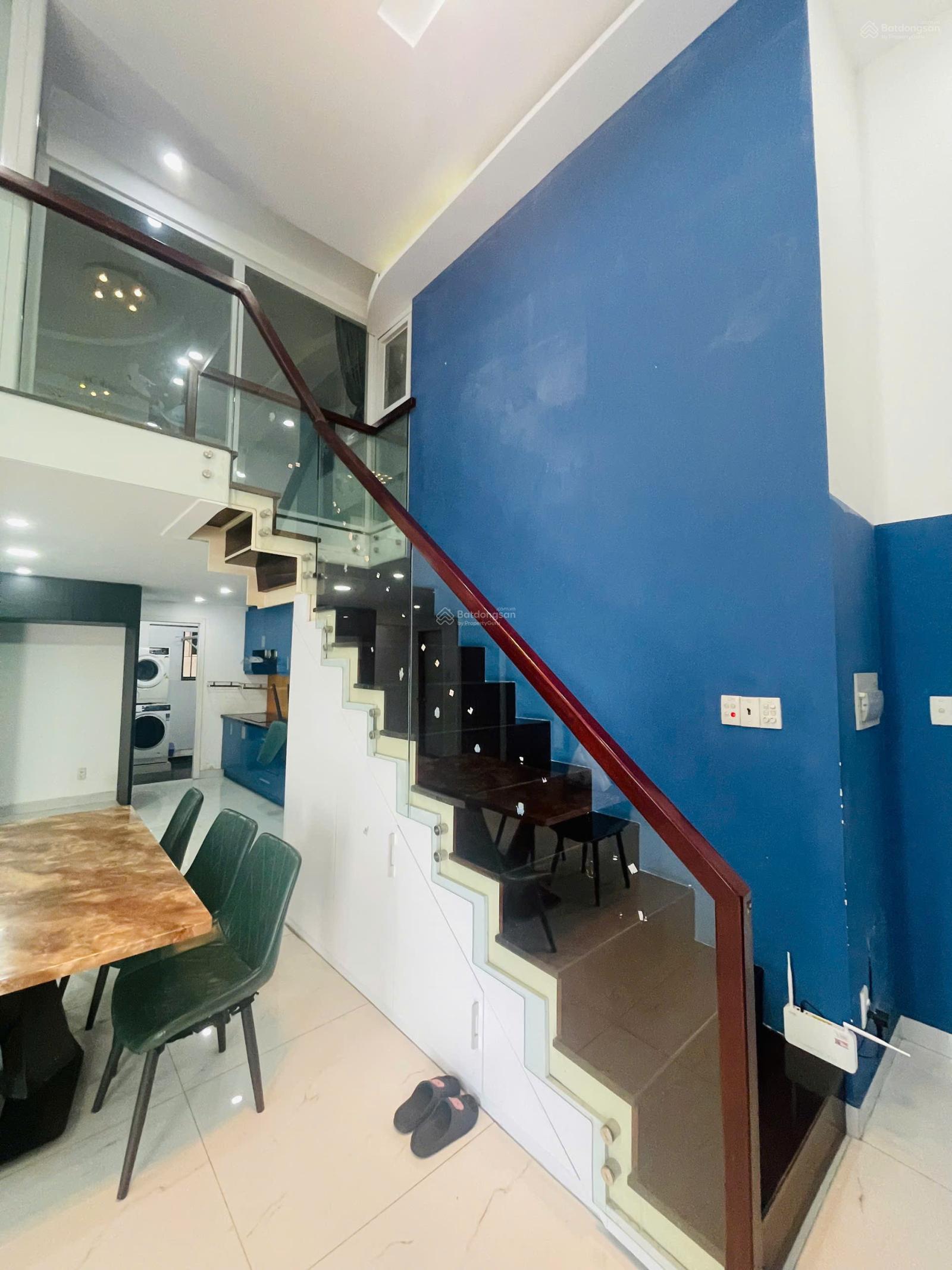 Chính chủ cần bán CH sân vườn Block C tầng 20 Phú Hoàng Anh sổ hồng riêng, giá tốt