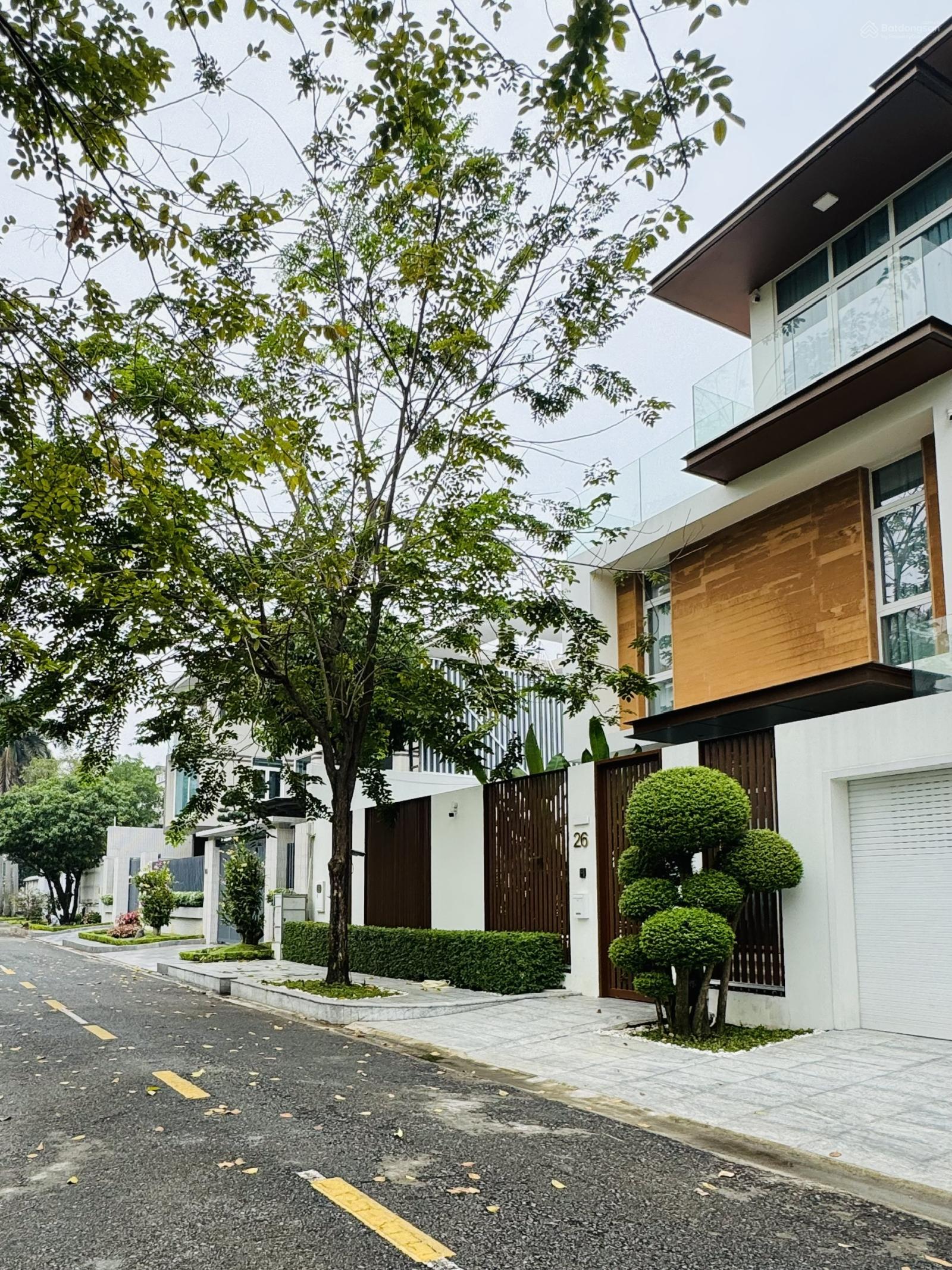 Biệt thự Thảo Điền 350m2 chỉ 70tỷ vào ở ngay Hồ bơi sân vườn Hầm 3 tầng đậu 2 xe hơi Quốc Hương Q2