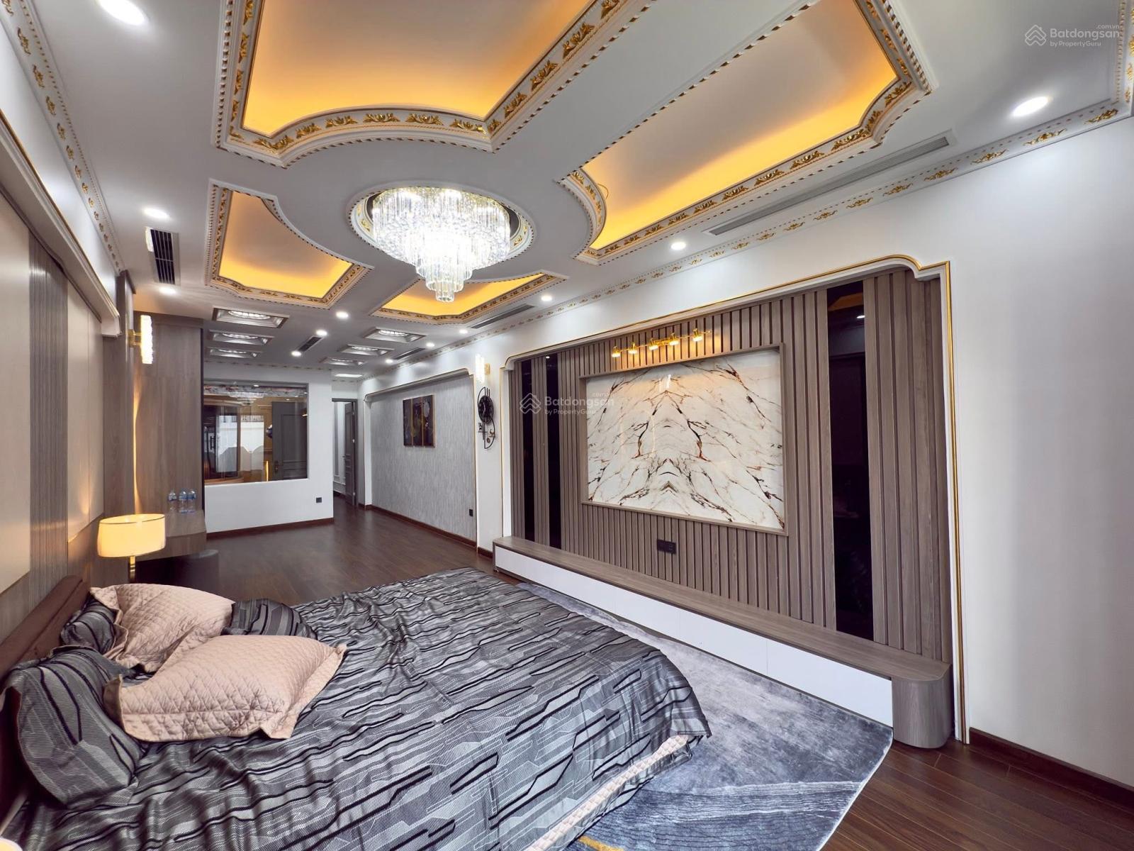 Bán nhà riêng Xuân La - Tây Hồ 48m2, thang máy, ô tô, ngõ thông kinh doanh, full đồ, hơn 10 tỷ